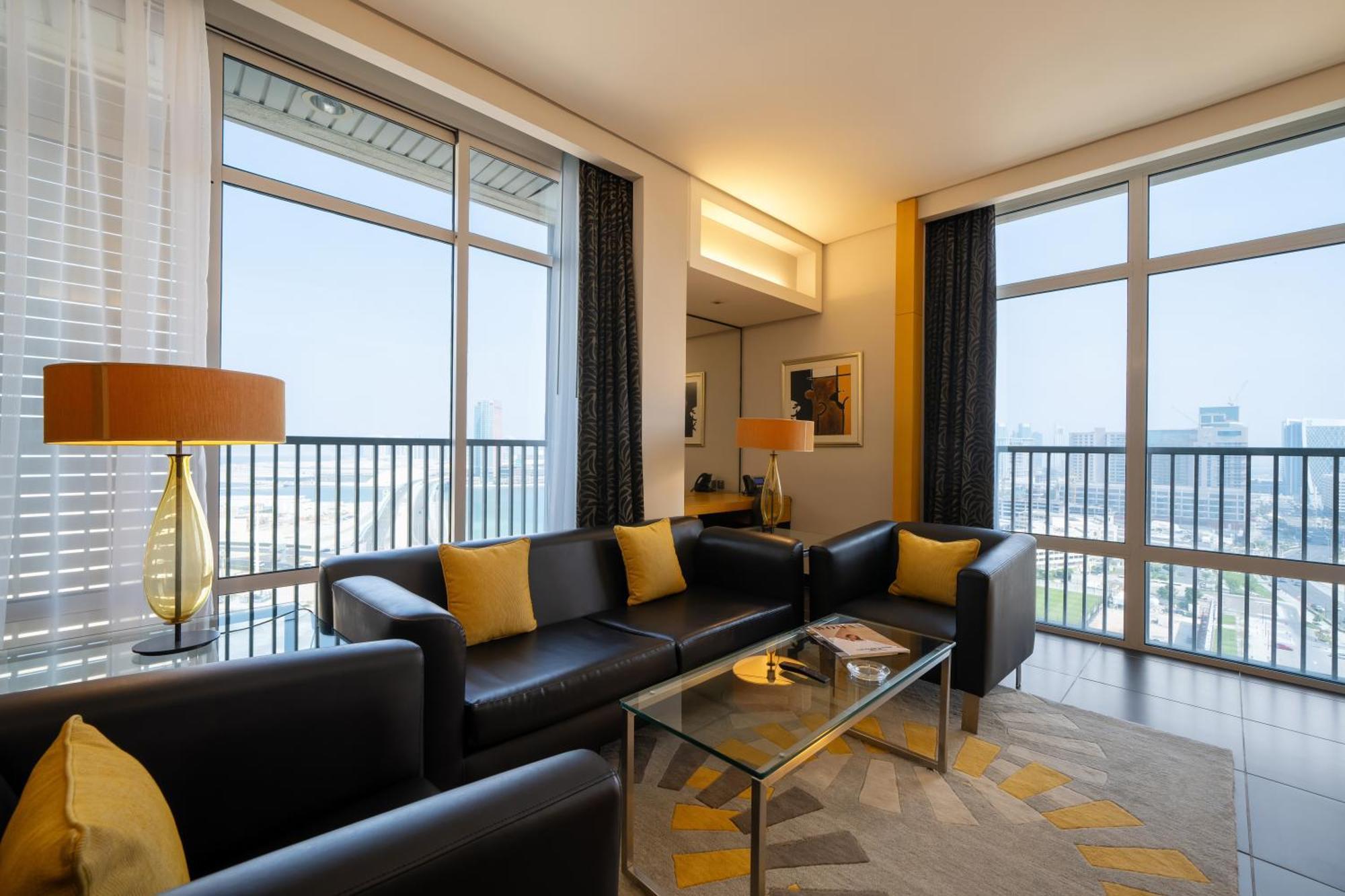Hala Arjaan By Rotana, Deluxe Hotel Apartments Abu Dhabi Exteriör bild