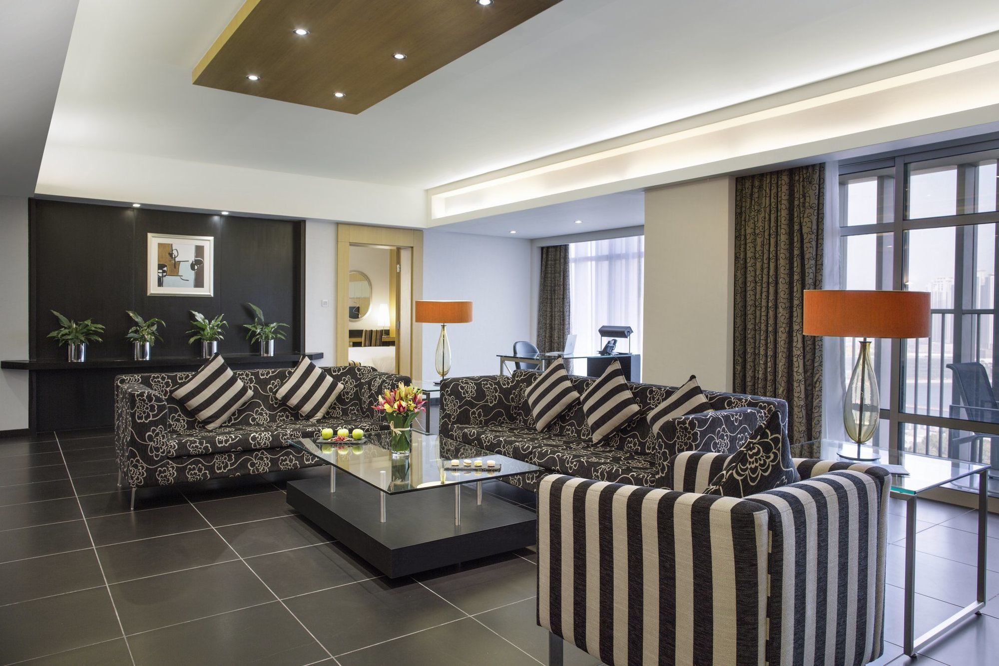 Hala Arjaan By Rotana, Deluxe Hotel Apartments Abu Dhabi Exteriör bild